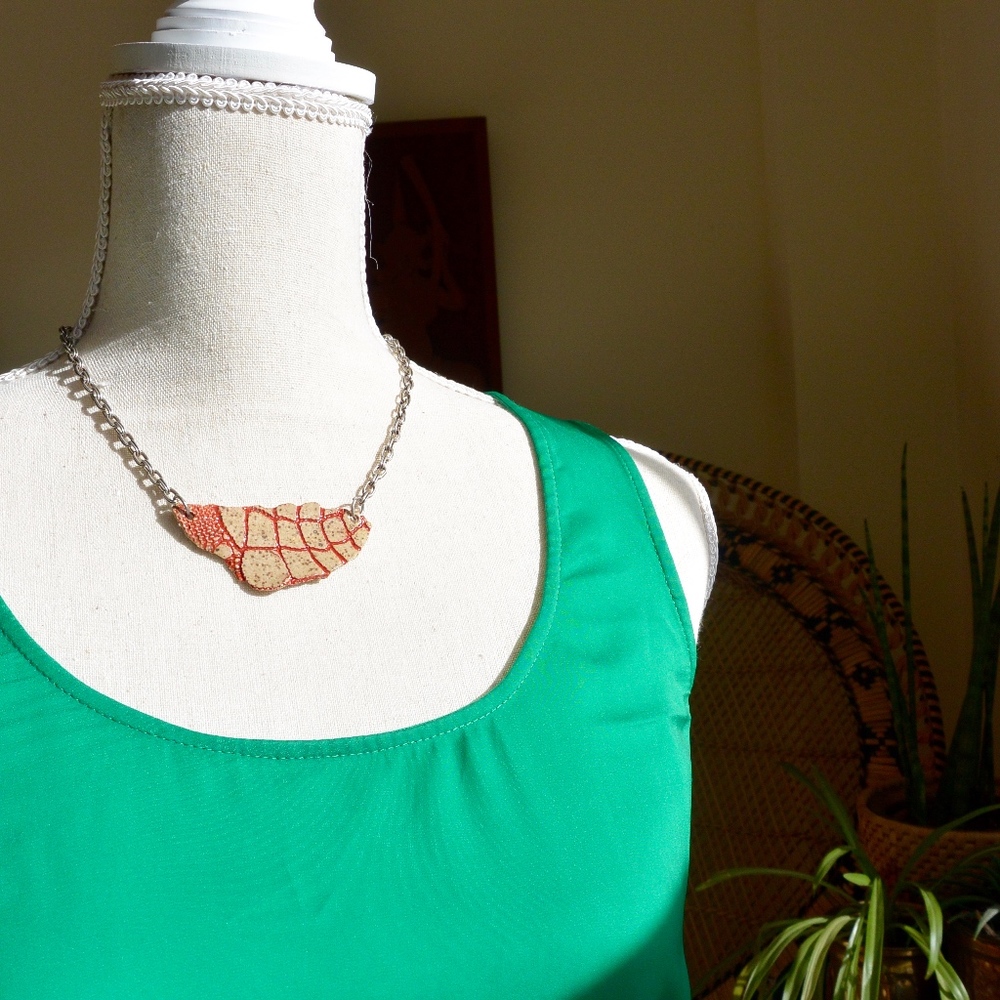 Handmade Speckled Clay w/ Red Details Silver Chain - Picture 5 of 6